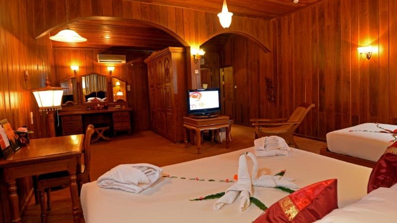 Prince Of Wales Suite