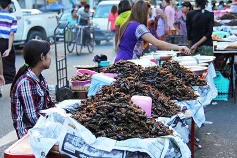Selling Goods on The Streets of Yangon